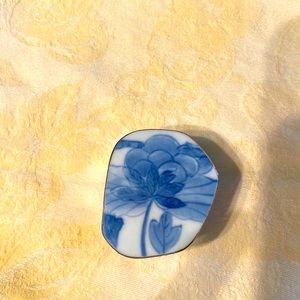 Chinese Porcelain Shard trinket/pill box vintage